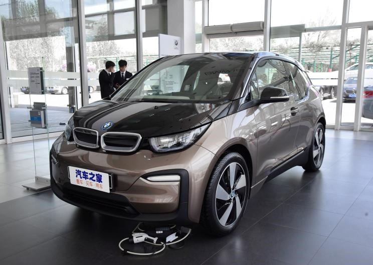  特斯拉,Model Y,Model 3,沃尔沃,沃尔沃S60,起亚,智跑,奔驰,奔驰GLC,三菱,欧蓝德,斯巴鲁,森林人,奔驰E级