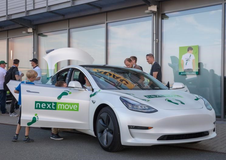  特斯拉,Model 3
