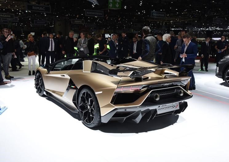  兰博基尼,Aventador