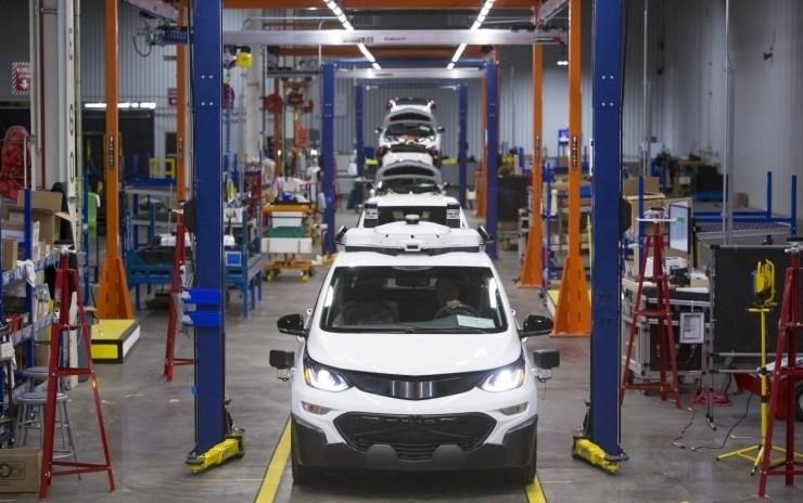  特斯拉,Model X,Model S,Model 3,Model Y,福特,撼路者,Mustang,锐界,领裕,Bronco Sport,福特电马,新世代全顺,EVOS,Bronco,途睿欧,领界,全顺,福睿斯,福特F-150,锐际,领睿,锐界L,福克斯,探险者,蒙迪欧,大众,途岳,途观L,宝来,迈腾,帕萨特,速腾,途铠,探歌,途锐,探影,Polo,探岳,高尔夫,一汽-大众CC,途昂,揽巡,桑塔纳,凌渡,揽境,朗逸,雪佛兰,索罗德,Tahoe,雪佛兰FNR-XE,Suburban,科尔维特,索罗德 EV,畅巡,创界,沃兰多,星迈罗,创酷,开拓者,探界者,科鲁泽,迈锐宝XL