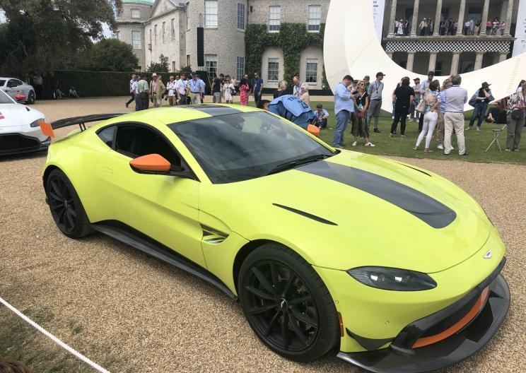  阿斯顿·马丁,V8 Vantage