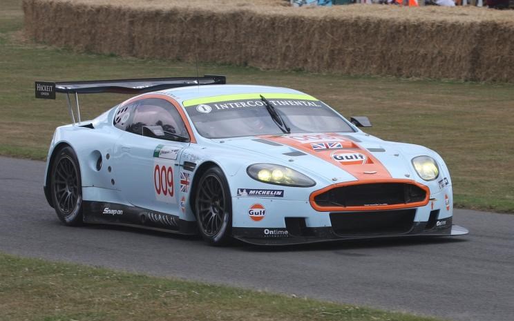  阿斯顿·马丁,V8 Vantage