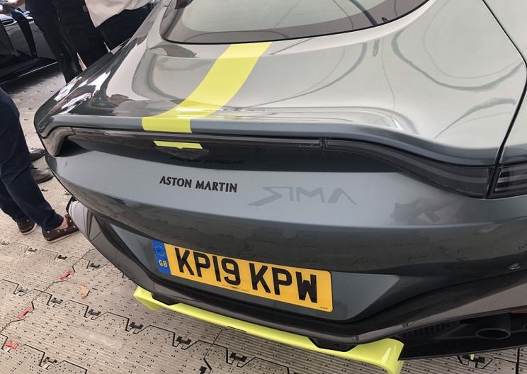 阿斯顿·马丁,V8 Vantage