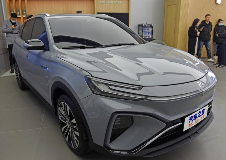  特斯拉,Model X,Model S,Model 3,Model Y,一汽,森雅R8,一汽蓝舰H6,森雅鸿雁,现代,伊兰特,创虎,泓图,伊兰特(进口),盛图,IONIQ(艾尼氪)6,Nexo,MUFASA,名图 纯电动,现代ix25,悦纳,名图,帕里斯帝,索纳塔,库斯途,胜达,悦动,现代ix35,LAFESTA 菲斯塔,途胜,东风,猛士MS600,锐骐6 EV,俊风E11K,锐骐,锐骐6,锐骐7,帕拉索,猛士M50,荣威,荣威i5,荣威Ei5,荣威ei6 MAX 插电混动,荣威eRX5,荣威i6 MAX,科莱威CLEVER,荣威RX5 eMAX,龙猫,荣威i6 MAX EV,鲸,荣威iMAX8 EV,荣威RX3,荣威RX8,荣威RX5 MAX,荣威iMAX8,荣威RX9,荣威RX5,智己汽车,智己LS7,Airo,智己L7,长安,奔奔E-Star, 长安CS75PLUS 智电iDD,悦翔,长安UNI-K 智电iDD,锐程CC,览拓者,锐程PLUS,长安UNI-V 智电iDD,长安Lumin,长安CS75,长安UNI-K,长安CS95,长安CS15,长安CS35PLUS,长安CS55PLUS,长安UNI-T,逸动,逸达,长安CS75PLUS,长安UNI-V,小鹏,小鹏P5,小鹏G3,小鹏G9,小鹏P7