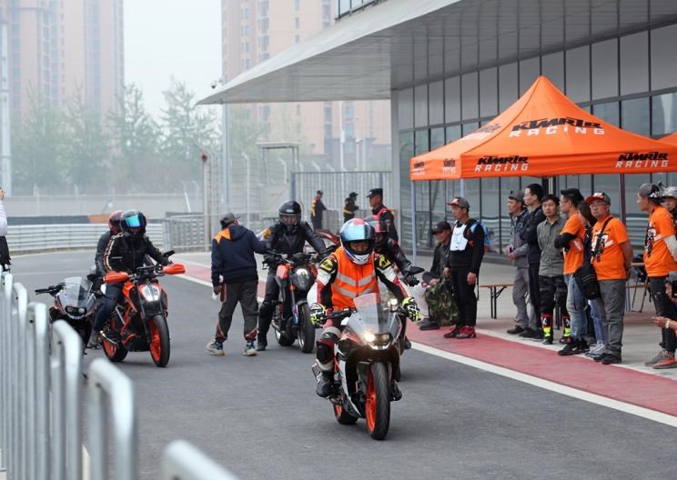  宝马,宝马5系,宝马6系GT,宝马X3(进口),宝马iX3,宝马X4,宝马Z4,宝马5系 插电混动,宝马X2,宝马X6,宝马X7,宝马i3,宝马4系,宝马5系(进口),宝马2系,宝马1系,宝马7系,宝马X3,宝马X5,宝马X1,宝马3系,北京,北京BJ40,北京F40,北京BJ30,北京BJ90,北京BJ80,北京BJ60,理念,广汽本田VE-1