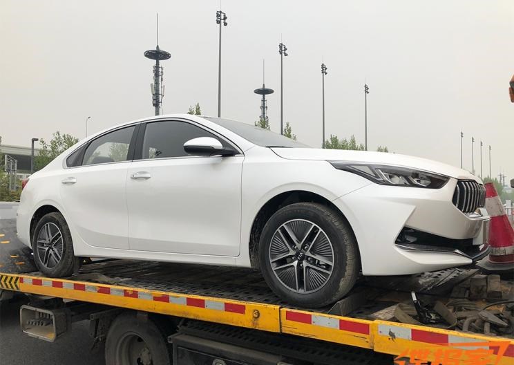  起亚,起亚K3 EV,索兰托,Seltos,福瑞迪,焕驰,起亚KX5,起亚EV6,嘉华(进口),嘉华,KX3傲跑,起亚K5,狮铂拓界,智跑,奕跑,起亚K3