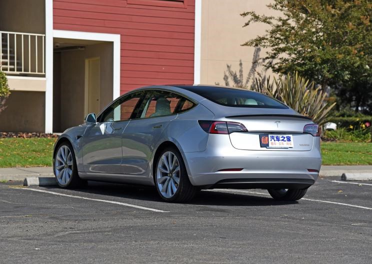  特斯拉,Model 3