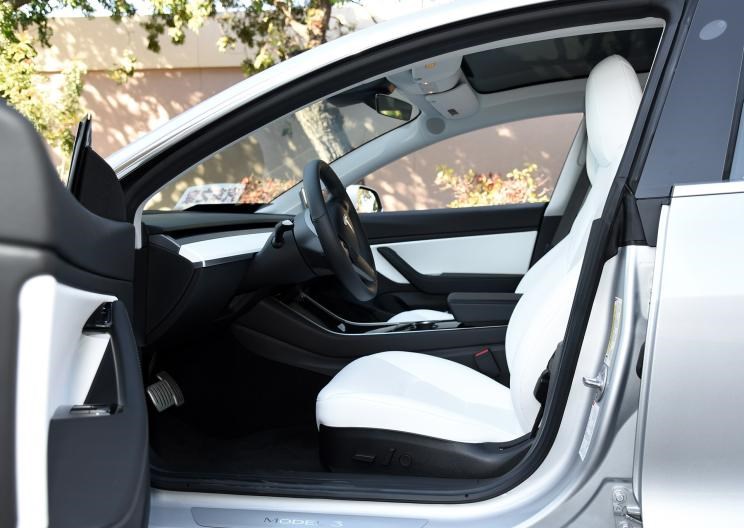  特斯拉,Model 3