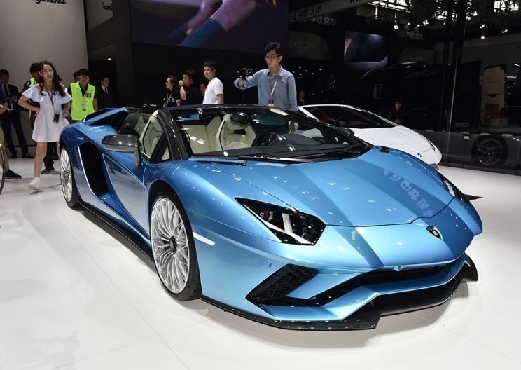  兰博基尼,Aventador