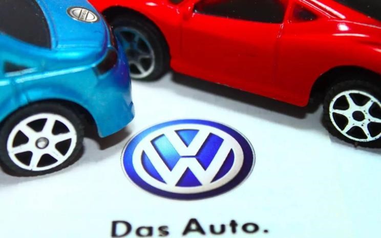  特斯拉,Model X,Model S,Model 3,Model Y,斯巴鲁,SOLTERRA,斯巴鲁XV,傲虎,斯巴鲁BRZ,森林人,福特,撼路者,Mustang,锐界,领裕,Bronco Sport,福特电马,新世代全顺,EVOS,Bronco,途睿欧,领界,全顺,福睿斯,福特F-150,锐际,领睿,锐界L,福克斯,探险者,蒙迪欧,路虎,揽胜,卫士 插电混动,揽胜运动版 插电混动,发现运动版 插电混动,揽胜 插电混动,揽胜极光 插电混动,发现,揽胜运动版,揽胜星脉,发现运动版,揽胜极光,卫士,大众,途岳,途观L,宝来,迈腾,帕萨特,速腾,途铠,探歌,途锐,探影,Polo,探岳,高尔夫,一汽-大众CC,途昂,揽巡,桑塔纳,凌渡,揽境,朗逸,沃尔沃卡车,沃尔沃FM,沃尔沃FH,沃尔沃新FH,沃尔沃FMX,沃尔沃FH16,沃尔沃新FM,沃尔沃FE,远程,锋锐F3E,远程星智,远程E200,远程E6,远程E5,远程FX,远程E200S,锋锐F3,远程RE500,远程星享V,英菲尼迪,英菲尼迪Q50L,英菲尼迪QX55,英菲尼迪QX60,英菲尼迪QX50,沃尔沃,沃尔沃C40,沃尔沃S60 RECHARGE,沃尔沃XC40 RECHARGE,沃尔沃V90,沃尔沃XC90 RECHARGE,沃尔沃S90 RECHARGE,Concept Recharge,沃尔沃C40(进口),沃尔沃EX90,沃尔沃V60,沃尔沃XC60 RECHARGE,沃尔沃XC40,沃尔沃XC90,沃尔沃S60,沃尔沃S90,沃尔沃XC60,捷豹,捷豹F-TYPE,捷豹F-PACE,捷豹XFL,捷豹XEL