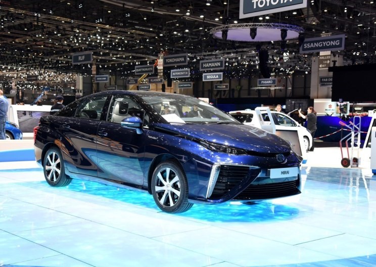  特斯拉,Model X,Model S,Model 3,Model Y,奔驰,奔驰C级,奔驰E级 插电混动,迈巴赫GLS,威霆,奔驰V级,奔驰G级 AMG,奔驰GLC轿跑,奔驰CLA级,奔驰E级(进口),奔驰GLA,奔驰GLS,奔驰G级,奔驰C级(进口),奔驰GLE,奔驰GLB,奔驰A级,奔驰GLC,迈巴赫S级,奔驰S级,奔驰E级,比亚迪,比亚迪V3,比亚迪e6,比亚迪e3,比亚迪D1,元新能源,比亚迪e9,宋MAX新能源,元Pro,比亚迪e2,驱逐舰05,海鸥,护卫舰07,海豹,元PLUS,海豚,唐新能源,宋Pro新能源,汉,宋PLUS新能源,秦PLUS新能源,一汽,森雅R8,一汽蓝舰H6,森雅鸿雁,东风,猛士MS600,锐骐6 EV,俊风E11K,锐骐,锐骐6,锐骐7,帕拉索,猛士M50,荣威,荣威i5,荣威Ei5,荣威ei6 MAX 插电混动,荣威eRX5,荣威i6 MAX,科莱威CLEVER,荣威RX5 eMAX,龙猫,荣威i6 MAX EV,鲸,荣威iMAX8 EV,荣威RX3,荣威RX8,荣威RX5 MAX,荣威iMAX8,荣威RX9,荣威RX5,丰田,卡罗拉锐放,威兰达,锋兰达,RAV4荣放,汉兰达,卡罗拉,凯美瑞,亚洲狮,一汽丰田bZ3,红杉,丰田C-HR,皇冠,埃尔法,广汽丰田bZ4X,YARiS L 致炫,赛那,皇冠陆放,雷凌,威驰,亚洲龙