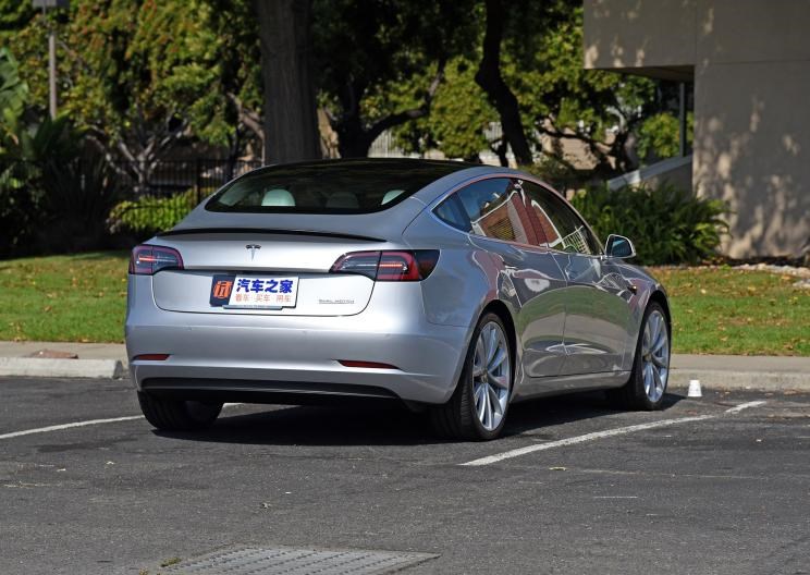  特斯拉,Model 3