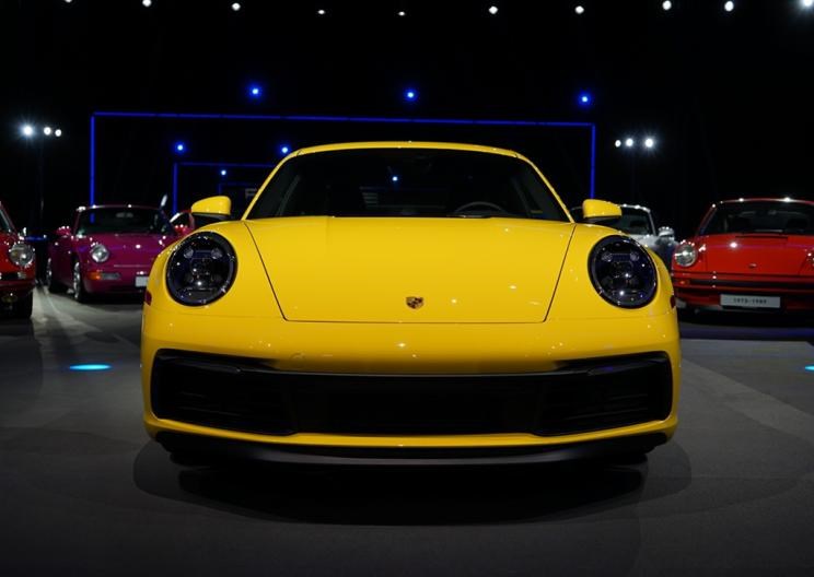  保时捷,Macan,Panamera,Cayenne,路虎,发现,阿斯顿·马丁,V8 Vantage,奥迪,奥迪R8,保时捷911