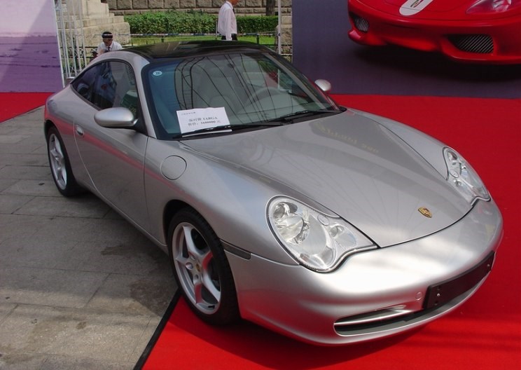  保时捷,Macan,Panamera,Cayenne,路虎,发现,阿斯顿·马丁,V8 Vantage,奥迪,奥迪R8,保时捷911