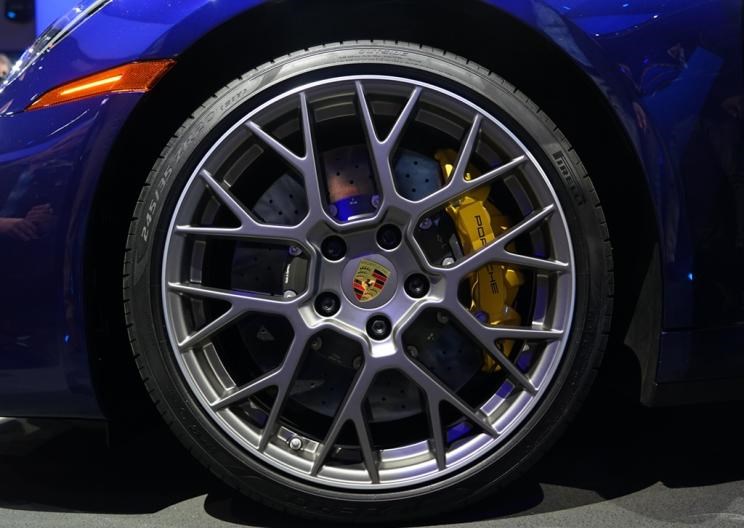  保时捷,Macan,Panamera,Cayenne,路虎,发现,阿斯顿·马丁,V8 Vantage,奥迪,奥迪R8,保时捷911