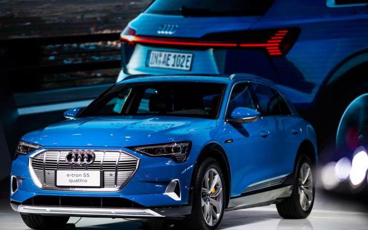  奥迪,奥迪A6L,奥迪Q5L,奥迪A4L,奥迪A5,奥迪Q3,奥迪A6,奥迪A8,奥迪A3,奥迪Q6,奥迪A7L,奥迪Q7,奥迪Q3 Sportback,奥迪R8,奥迪S4,奥迪A4(进口),奥迪Q8,奥迪A6L 插电混动,奥迪RS 7,奥迪Q2L,奥迪A7