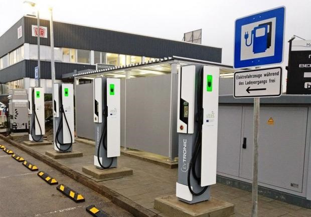 特斯拉,Model X,Model S,Model 3,Model Y,奔驰,奔驰C级,奔驰E级 插电混动,迈巴赫GLS,威霆,奔驰V级,奔驰G级 AMG,奔驰GLC轿跑,奔驰CLA级,奔驰E级(进口),奔驰GLA,奔驰GLS,奔驰G级,奔驰C级(进口),奔驰GLE,奔驰GLB,奔驰A级,奔驰GLC,迈巴赫S级,奔驰S级,奔驰E级,福特,撼路者,Mustang,锐界,领裕,Bronco Sport,福特电马,新世代全顺,EVOS,Bronco,途睿欧,领界,全顺,福睿斯,福特F-150,锐际,领睿,锐界L,福克斯,探险者,蒙迪欧,奥迪,奥迪A6L,奥迪Q5L,奥迪A4L,奥迪A5,奥迪Q3,奥迪A6,奥迪A8,奥迪A3,奥迪Q6,奥迪A7L,奥迪Q7,奥迪Q3 Sportback,奥迪R8,奥迪S4,奥迪A4(进口),奥迪Q8,奥迪A6L 插电混动,奥迪RS 7,奥迪Q2L,奥迪A7,大众,途岳,途观L,宝来,迈腾,帕萨特,速腾,途铠,探歌,途锐,探影,Polo,探岳,高尔夫,一汽-大众CC,途昂,揽巡,桑塔纳,凌渡,揽境,朗逸,宝马,宝马5系,宝马6系GT,宝马X3(进口),宝马iX3,宝马X4,宝马Z4,宝马5系 插电混动,宝马X2,宝马X6,宝马X7,宝马i3,宝马4系,宝马5系(进口),宝马2系,宝马1系,宝马7系,宝马X3,宝马X5,宝马X1,宝马3系