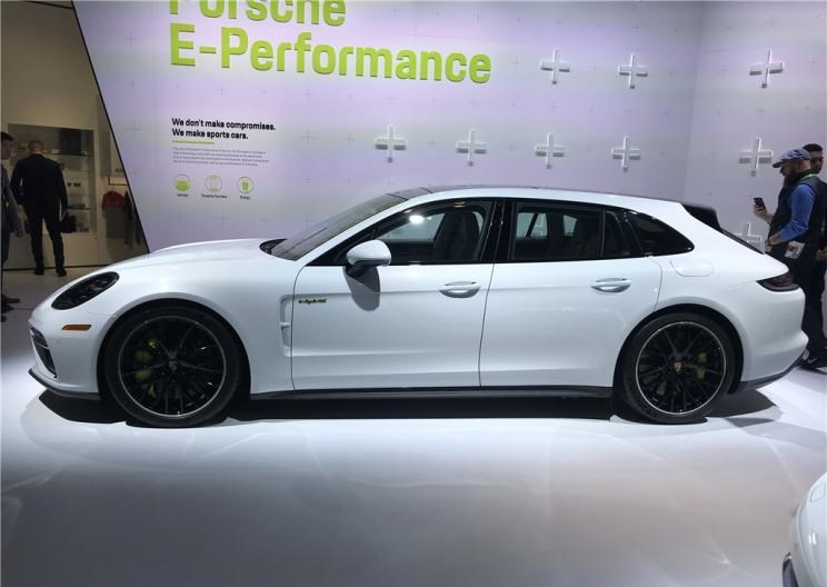  保时捷,Panamera