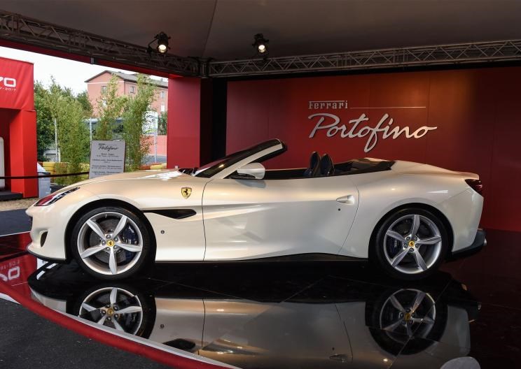  阿斯顿·马丁,阿斯顿·马丁DB11,法拉利,Portofino,宾利,欧陆
