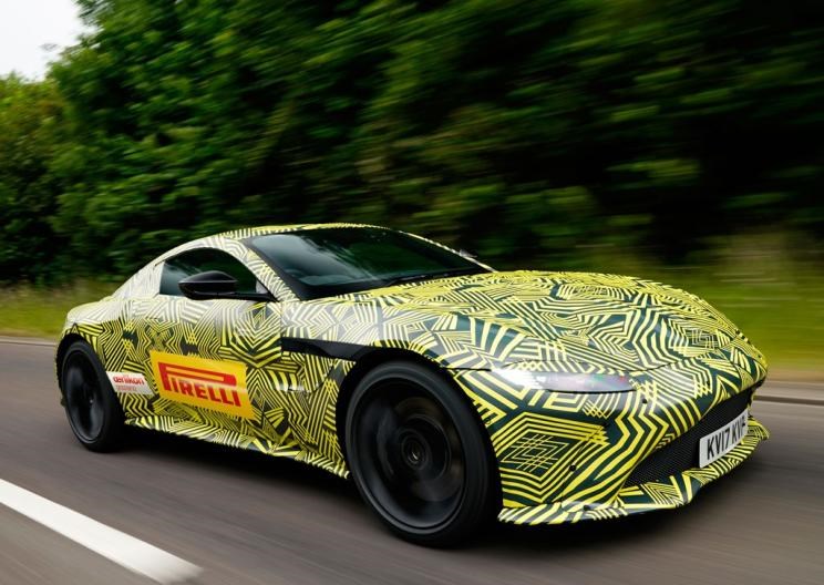  路虎,发现,阿斯顿·马丁,V8 Vantage