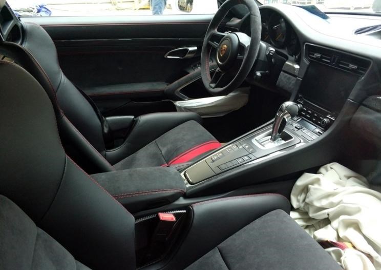  保时捷,Mission R,Cayenne E-Hybrid,Panamera E-Hybrid,Taycan,保时捷911,保时捷718,Cayenne,Macan,Panamera