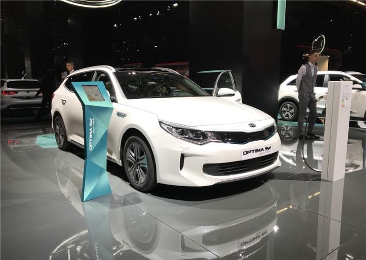  起亚,起亚K3 EV,索兰托,Seltos,福瑞迪,焕驰,起亚KX5,起亚EV6,嘉华(进口),嘉华,KX3傲跑,起亚K5,狮铂拓界,智跑,奕跑,起亚K3