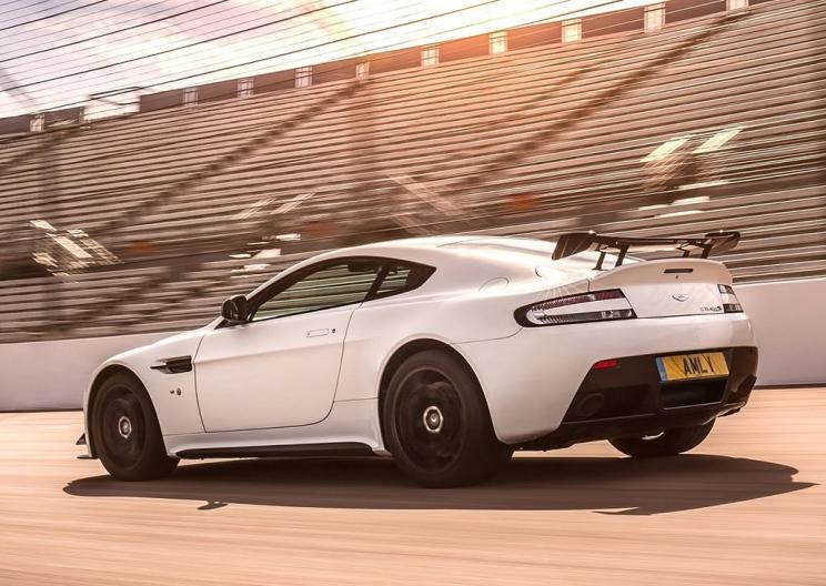  阿斯顿·马丁,V8 Vantage