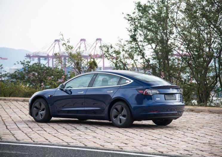  特斯拉,Model 3
