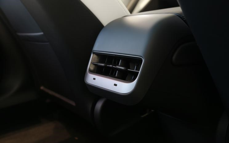  特斯拉,Model Y,Model 3,路虎,发现