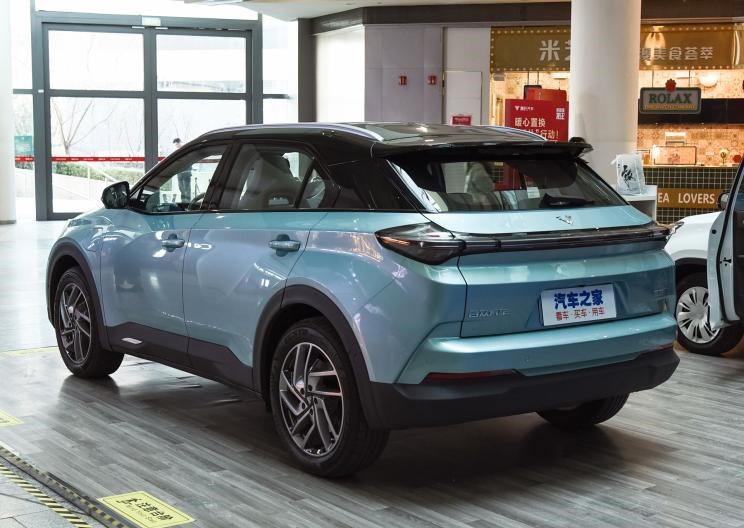  特斯拉,Model 3,哪吒汽车,哪吒U
