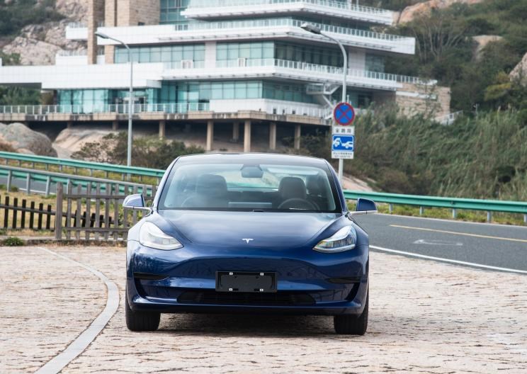  特斯拉,Model 3