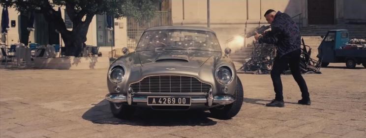 路虎,揽胜,阿斯顿·马丁,阿斯顿·马丁DBS,长城,炮,V8 Vantage,别克,世纪,揽胜运动版