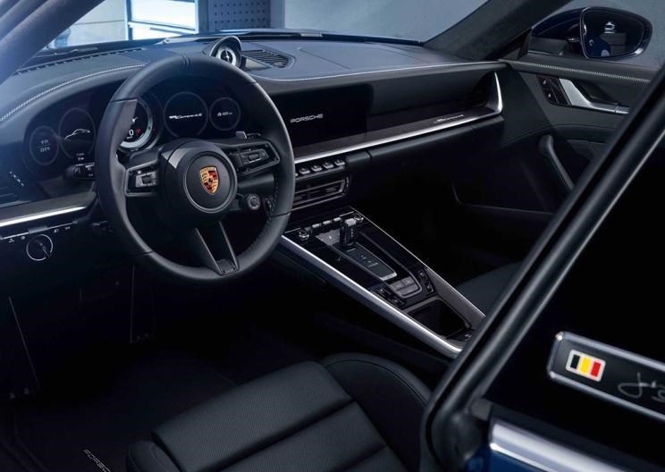  保时捷,Mission R,Cayenne E-Hybrid,Panamera E-Hybrid,Taycan,保时捷911,保时捷718,Cayenne,Macan,Panamera
