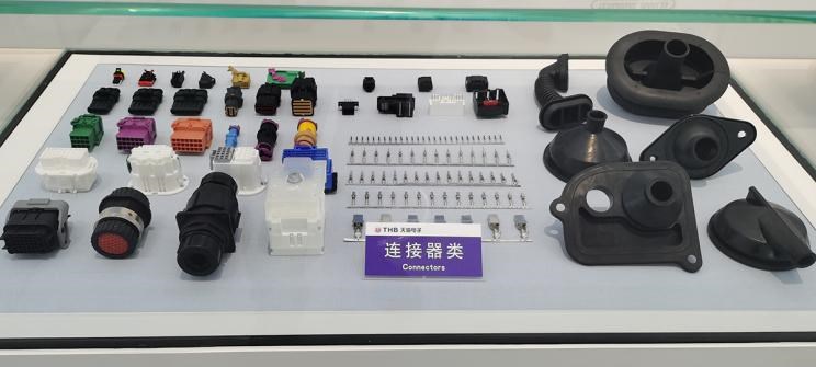  奔驰,奔驰C级,奔驰E级 插电混动,迈巴赫GLS,威霆,奔驰V级,奔驰G级 AMG,奔驰GLC轿跑,奔驰CLA级,奔驰E级(进口),奔驰GLA,奔驰GLS,奔驰G级,奔驰C级(进口),奔驰GLE,奔驰GLB,奔驰A级,奔驰GLC,迈巴赫S级,奔驰S级,奔驰E级,现代,伊兰特,创虎,泓图,伊兰特(进口),盛图,IONIQ(艾尼氪)6,Nexo,MUFASA,名图 纯电动,现代ix25,悦纳,名图,帕里斯帝,索纳塔,库斯途,胜达,悦动,现代ix35,LAFESTA 菲斯塔,途胜,北京,北京BJ40,北京F40,北京BJ30,北京BJ90,北京BJ80,北京BJ60,沃尔沃,沃尔沃C40,沃尔沃S60 RECHARGE,沃尔沃XC40 RECHARGE,沃尔沃V90,沃尔沃XC90 RECHARGE,沃尔沃S90 RECHARGE,Concept Recharge,沃尔沃C40(进口),沃尔沃EX90,沃尔沃V60,沃尔沃XC60 RECHARGE,沃尔沃XC40,沃尔沃XC90,沃尔沃S60,沃尔沃S90,沃尔沃XC60,长城,风骏7 EV,炮EV,风骏7,风骏5,山海炮,金刚炮,炮