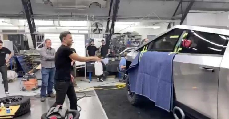  特斯拉,Model X,Model S,Model 3,Model Y,迈凯伦,迈凯伦Speedtail,迈凯伦765LT,Artura,迈凯伦GT,宝马,宝马5系,宝马6系GT,宝马X3(进口),宝马iX3,宝马X4,宝马Z4,宝马5系 插电混动,宝马X2,宝马X6,宝马X7,宝马i3,宝马4系,宝马5系(进口),宝马2系,宝马1系,宝马7系,宝马X3,宝马X5,宝马X1,宝马3系