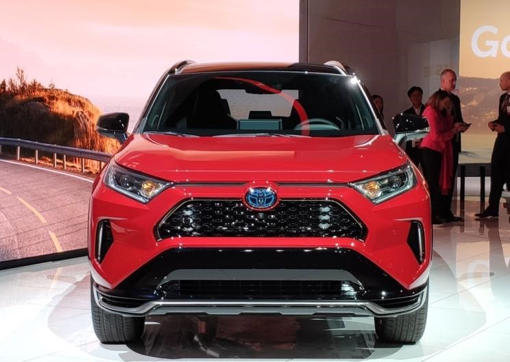  丰田,卡罗拉锐放,威兰达,锋兰达,RAV4荣放,汉兰达,卡罗拉,凯美瑞,亚洲狮,一汽丰田bZ3,红杉,丰田C-HR,皇冠,埃尔法,广汽丰田bZ4X,YARiS L 致炫,赛那,皇冠陆放,雷凌,威驰,亚洲龙