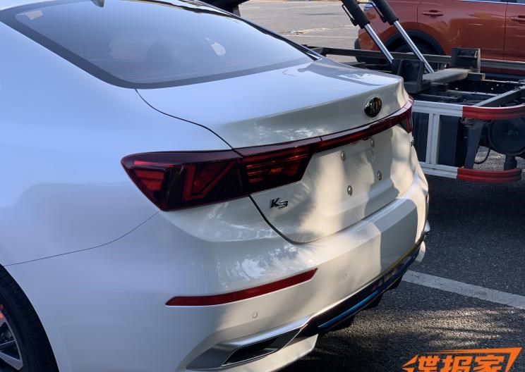  起亚,起亚K3 EV,索兰托,Seltos,福瑞迪,焕驰,起亚KX5,起亚EV6,嘉华(进口),嘉华,KX3傲跑,起亚K5,狮铂拓界,智跑,奕跑,起亚K3