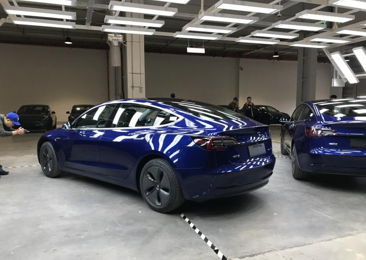  特斯拉,Model 3