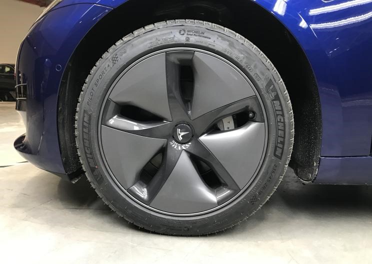  特斯拉,Model 3