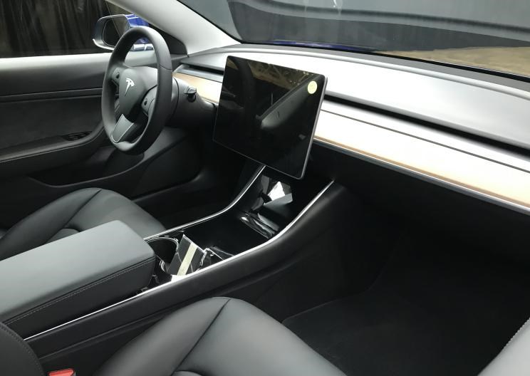  特斯拉,Model 3