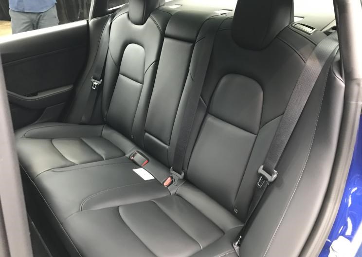  特斯拉,Model 3