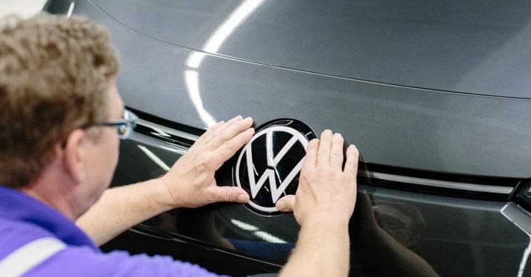  奥迪,奥迪A6L,奥迪Q5L,奥迪A4L,奥迪A5,奥迪Q3,奥迪A6,奥迪A8,奥迪A3,奥迪Q6,奥迪A7L,奥迪Q7,奥迪Q3 Sportback,奥迪R8,奥迪S4,奥迪A4(进口),奥迪Q8,奥迪A6L 插电混动,奥迪RS 7,奥迪Q2L,奥迪A7,大众,途岳,途观L,宝来,迈腾,帕萨特,速腾,途铠,探歌,途锐,探影,Polo,探岳,高尔夫,一汽-大众CC,途昂,揽巡,桑塔纳,凌渡,揽境,朗逸