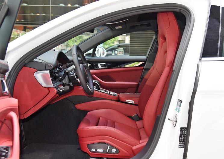  保时捷,Panamera