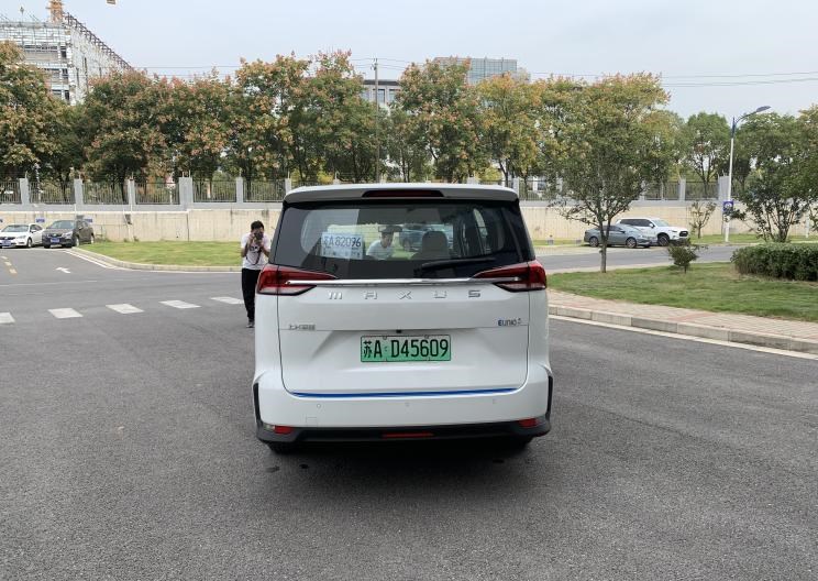  成功汽车,斑马