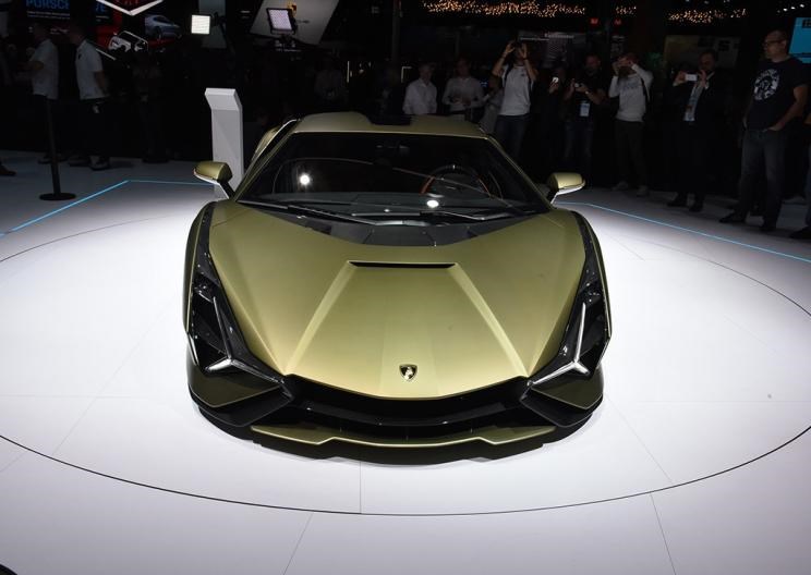  兰博基尼,Aventador