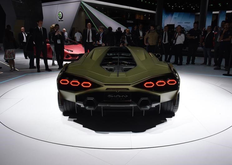  兰博基尼,Aventador